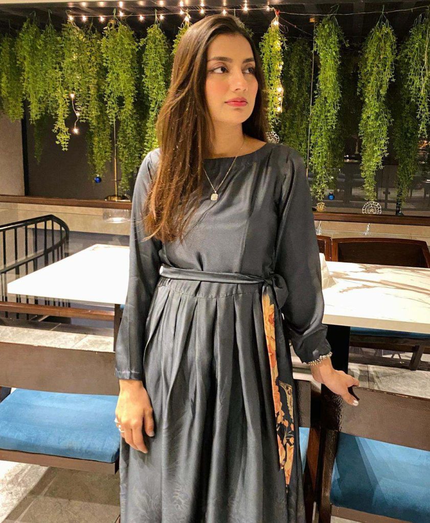 Uroosa Bilal Qureshi Shares A Hilarious Scene From Her Birthday Dinner