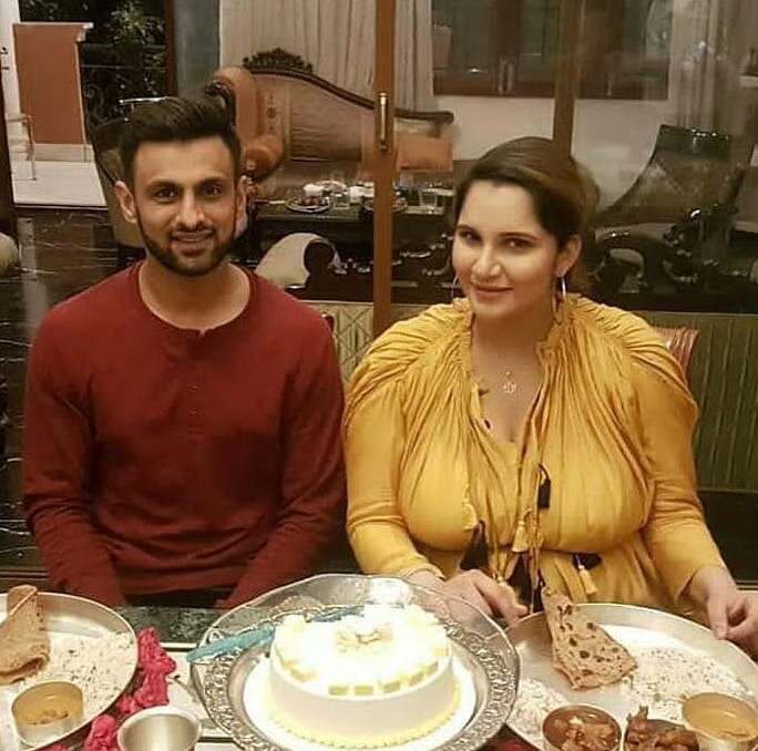 Shoaib Malik reveals why Sania Mirza ate APPLES in abundance during her pregnancy