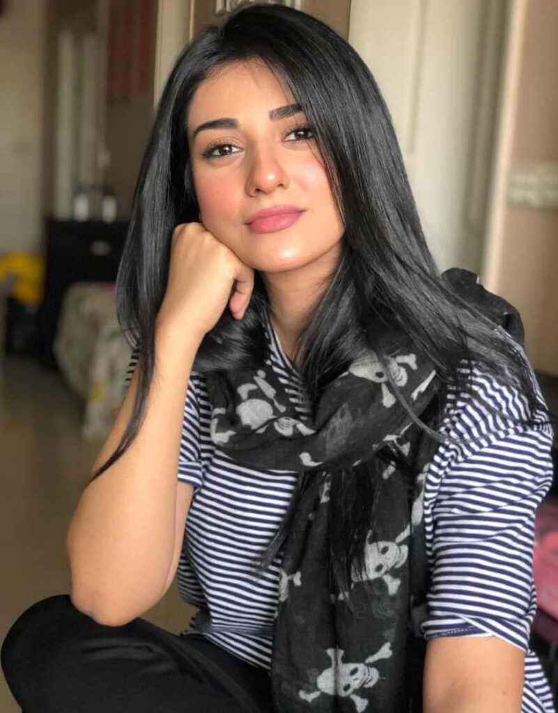 Sarah Khan doesn’t want to cross her boundaries by making appearance in films