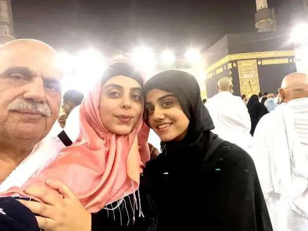 Watch: Yashma Gill performs Umrah with Father
