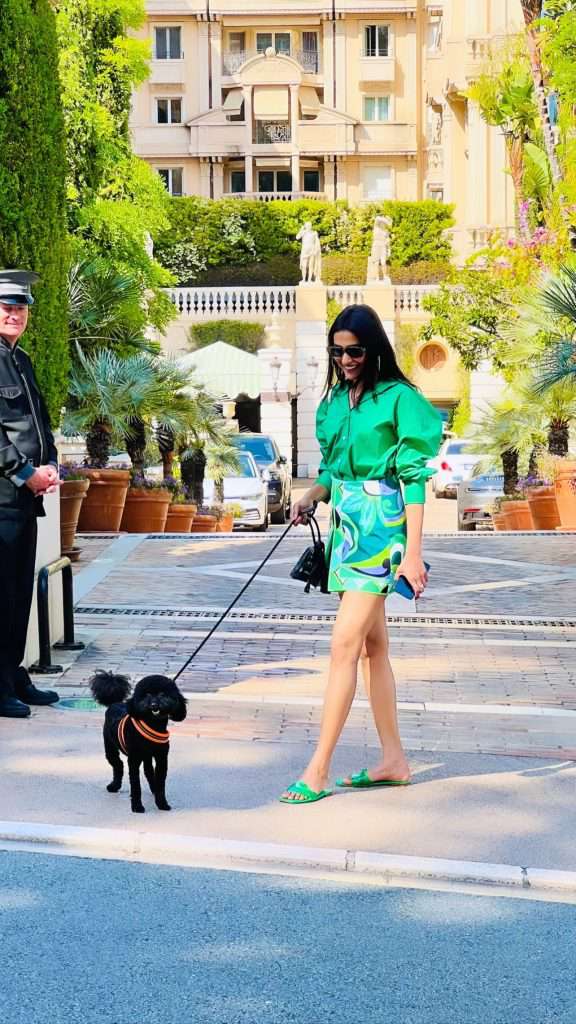 Amna Ilyas Raising The Temperature High With Her Hottest Dressing: View Her Pictures From France