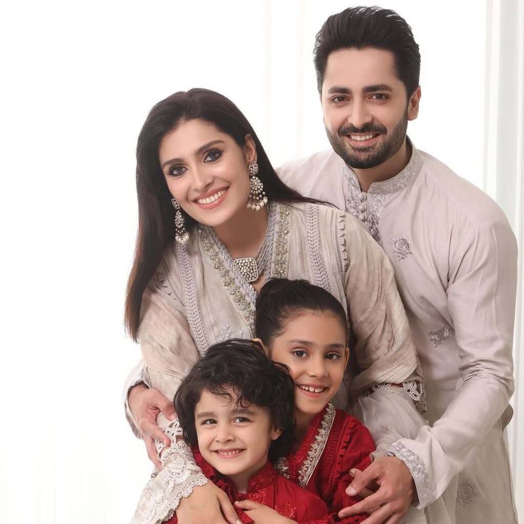 Ayeza Khan and Danish Taimoor happily poses with their children for the perfect pictures on second day of Eid
