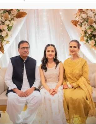 Alluring Pictures Of Actress Munazzah Arif From Her Son’s Engagement Day