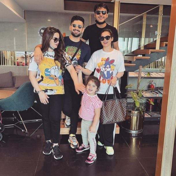 Aiman Khan and Muneeb Butt spotted with Qatar sheikhs