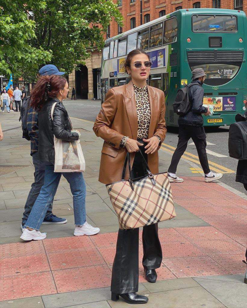 Hira Mani channels her inner diva on the vacations in UK