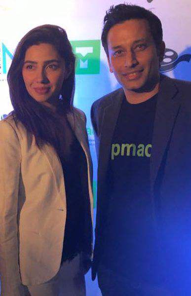 Mahira Khan Is ‘Happily Taken’ Rejects Fan’s Proposal In A Swag Way
