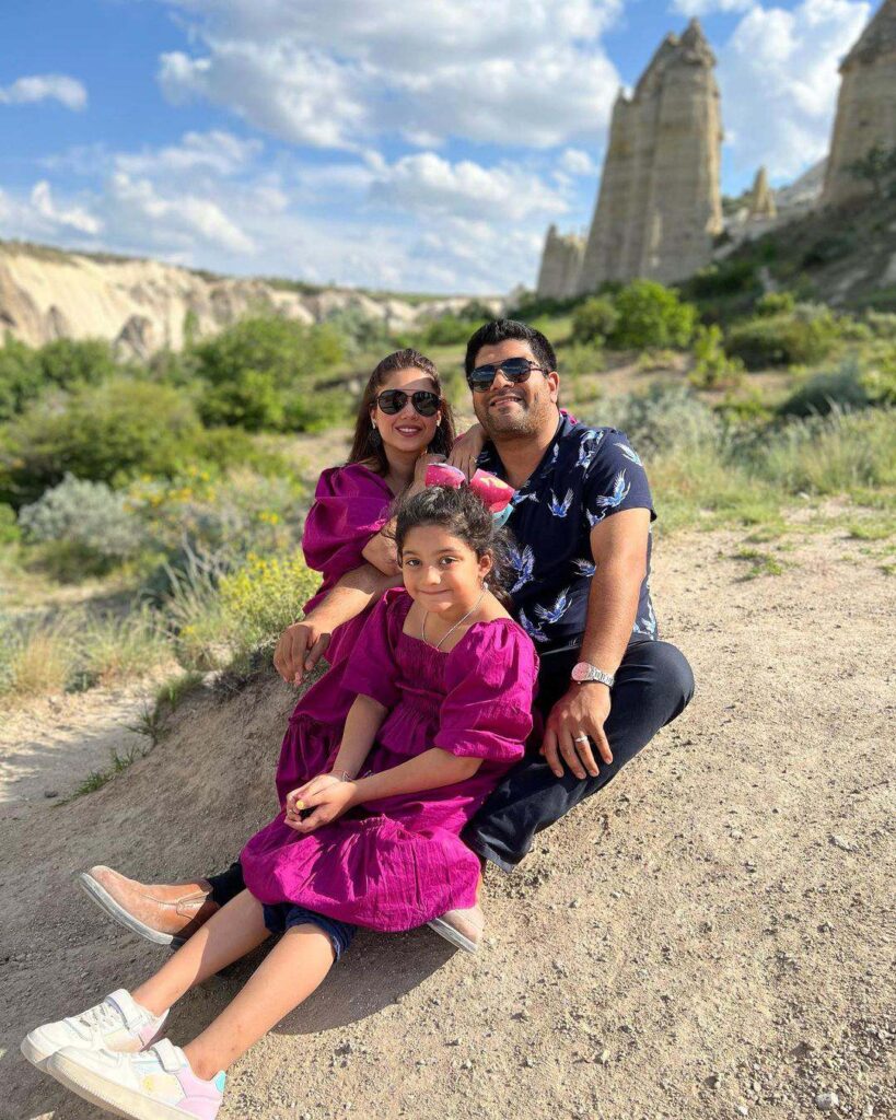 Sanam Jung's exquisite pictures with family from vacations in Turkey