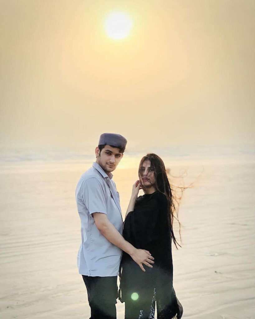 5 Pakistani Celebrities Who Are Pregnant and Expecting in 2022