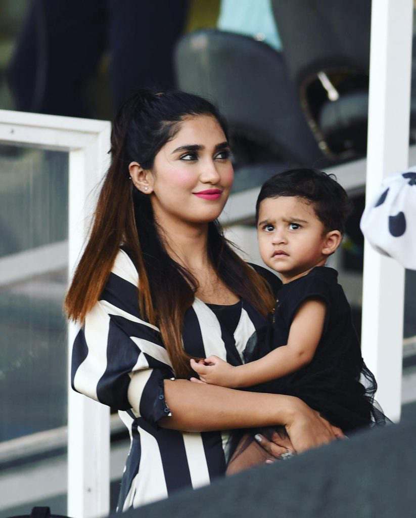 Hassan Ali enjoying with his wife in Dubai during Asia Cup 2022