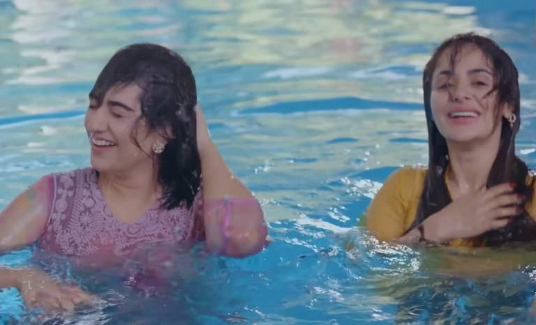 Wabaal drama actress Sarah Khan's swimming pool pic goes viral!