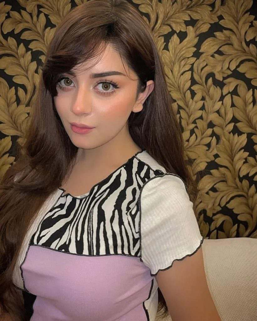 Alizeh Shah shares BTS pics from set