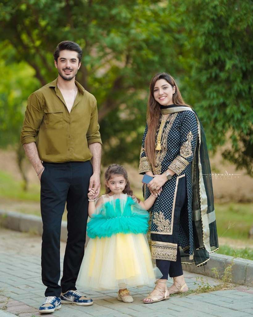 Junaid Jamshed Niazi gives us major family goals from his latest family portraits