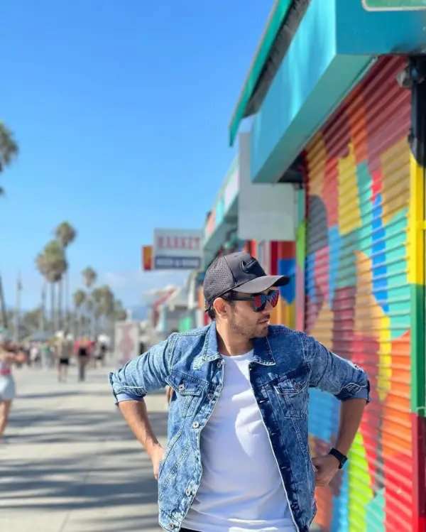 Saboor Aly and Ali Ansari are taking love game to another level with splendacious pictures from Venice beach