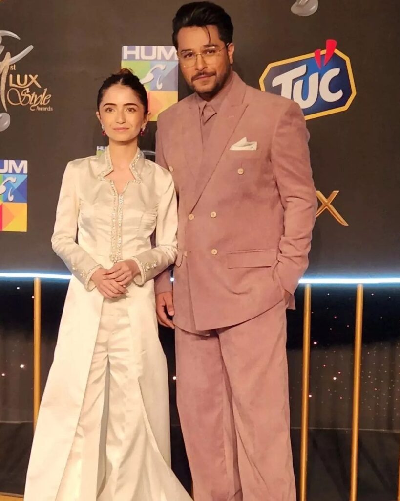 Merub Ali’s cumbersome dress at Lux Style Awards looks awkward