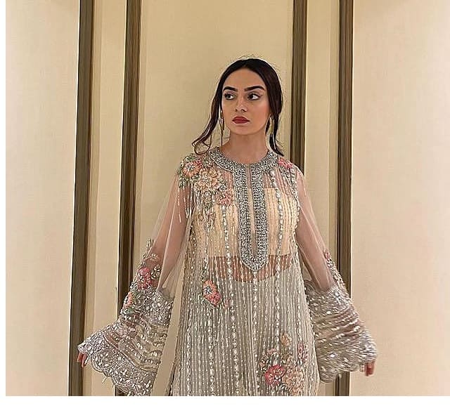 Mehar Bano, new hottie in town knocks out fans with her lusciously cute mini frock