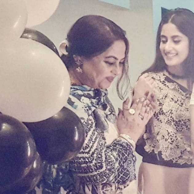 Sajal Aly and Saboor Aly’s everlasting pictures with mother