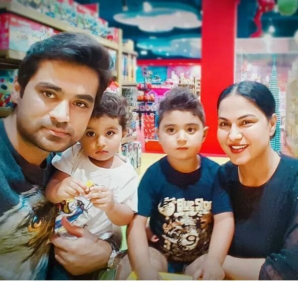 Veena Malik’s husband Asad Khattak had emotional meet-up with kids