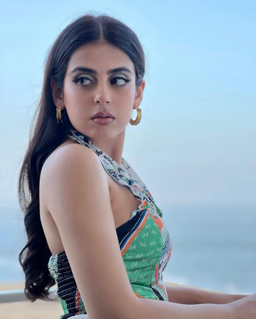 Yashma Gill is knocking us out with these hottie looks: Watch her top bold avatar