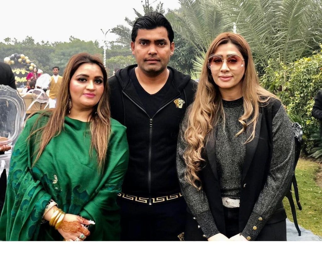 Umar Akmal new pictures with wife & family