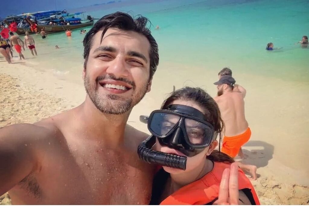 Romance on the beach: the nice pics of Minal Khan kissing her husband on their vocation