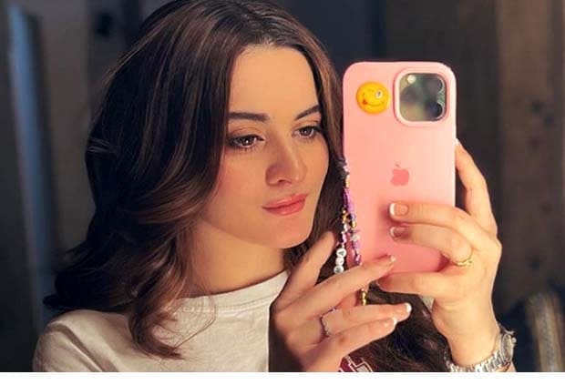 Aiman Khan takes social media by storm with her gorgeous mirror selfies