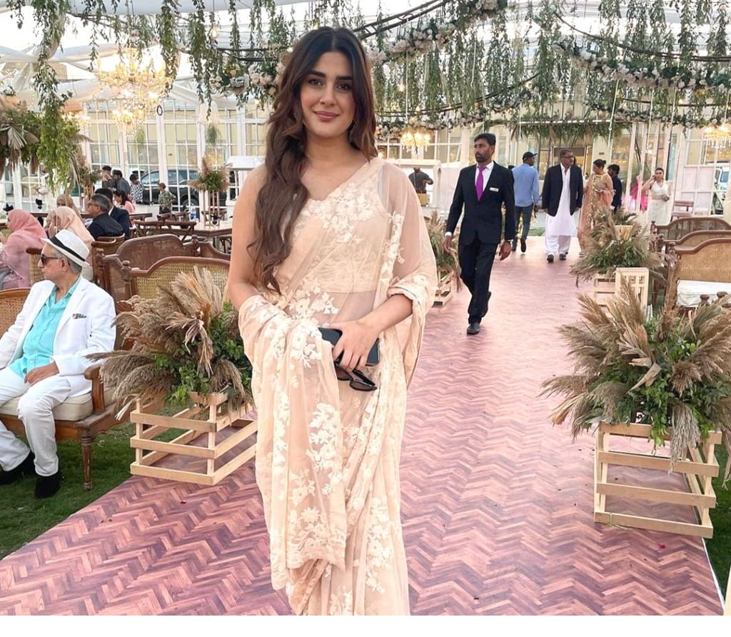 Stunning photos of Pakistani celebrities at Ushna Shah's wedding