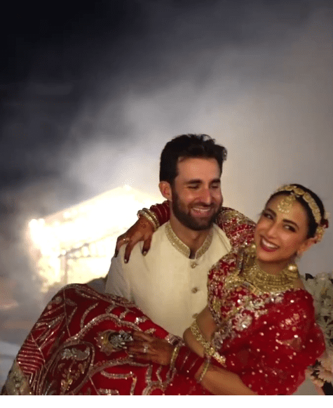 'I am back' Ushna Shah shares new wedding photos on Instagram