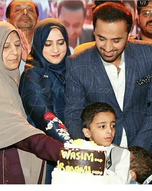 Shan e Ramzan host Waseem Badami's beautiful moments with wife Mahira