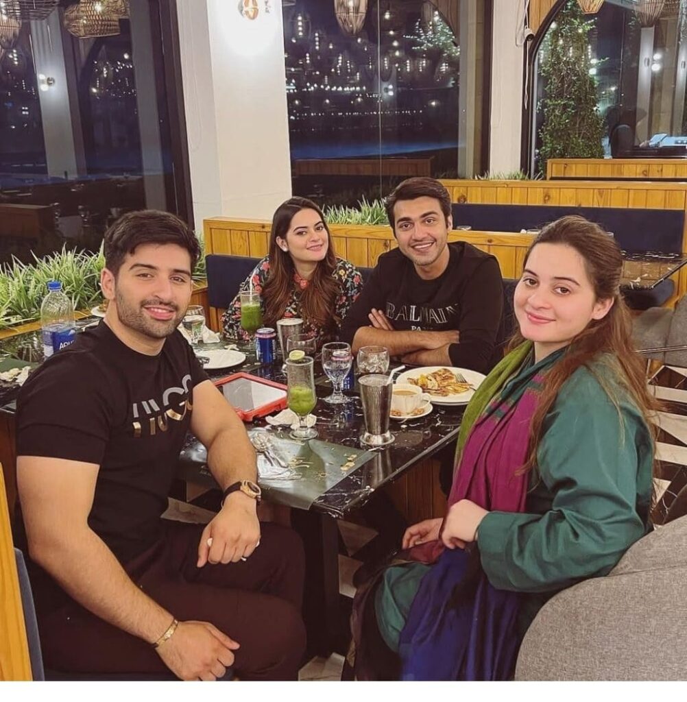 Aiman Khan and Minal Khan's latest pictures with family are truly a sight for the sore eyes