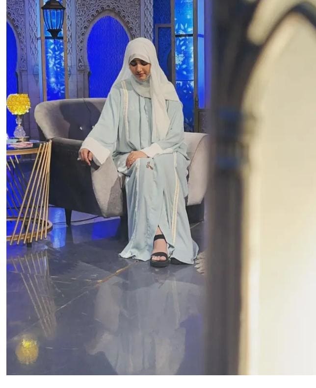 Actress Anum Fayyaz leaves showbiz to begin a new venture as PTV's Ramadan transmission host