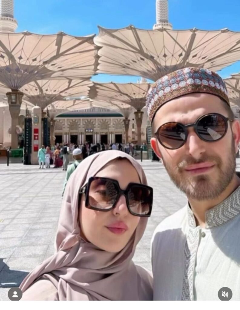 Naimal Khawar's sister Fiza Khawar redefines modesty in her latest pictures from Umrah journey