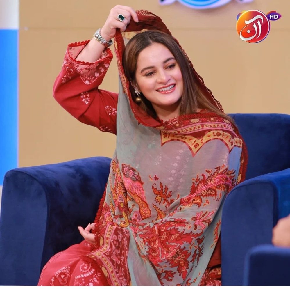 Aiman Khan's New Pics Sparks Pregnancy Rumours