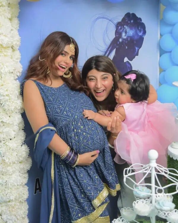 Anumta Qureshi shares happy moments from PREGNANCY