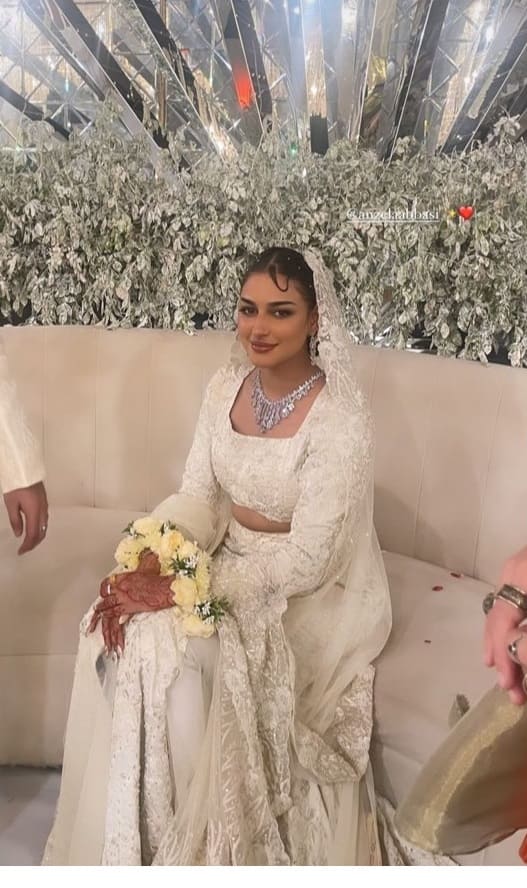 Juvaria Abbasi Daughter Anzela Abbasi Wedding Pictures