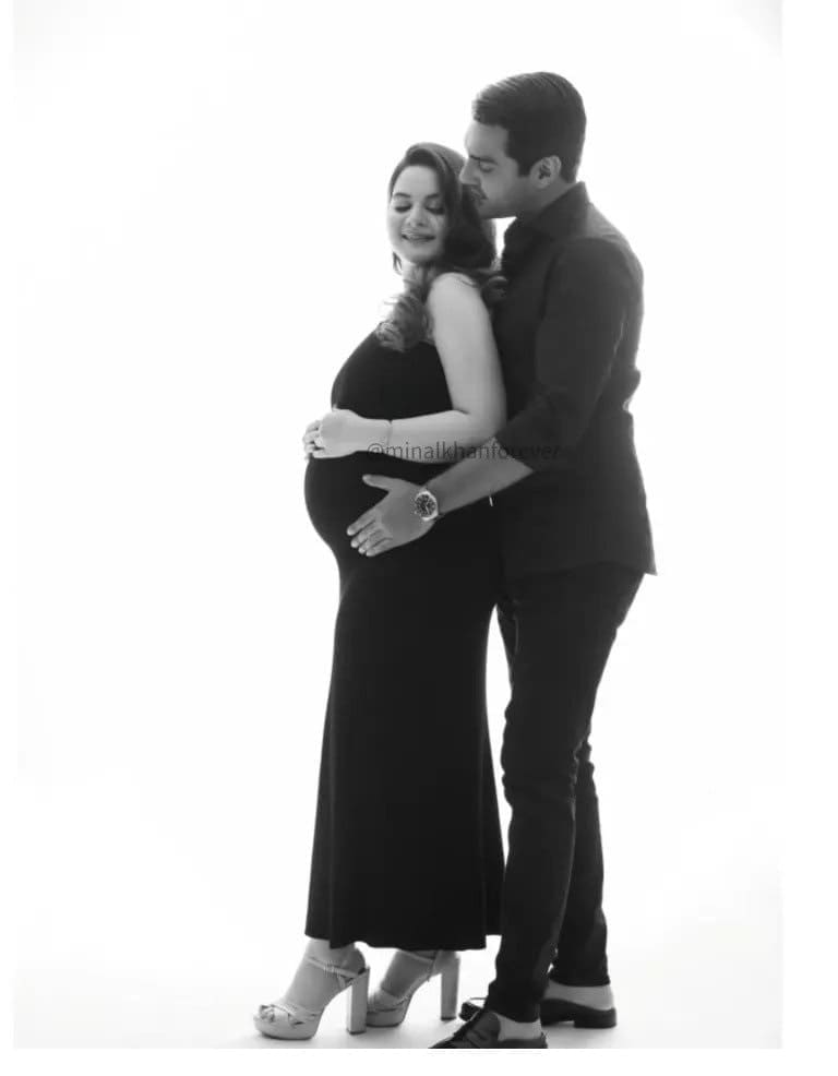 Minal Khan & Ahsan Mohsin Ikram Pregnancy Photoshoot Invites Public Criticism