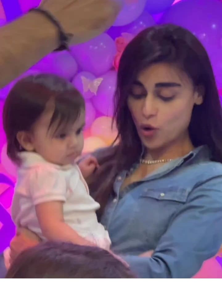 Sadaf Kanwal and Shahroz Sabzwari’s daughter Zahra turns a year old; Netizens shower love and birthday wishes for the toddler