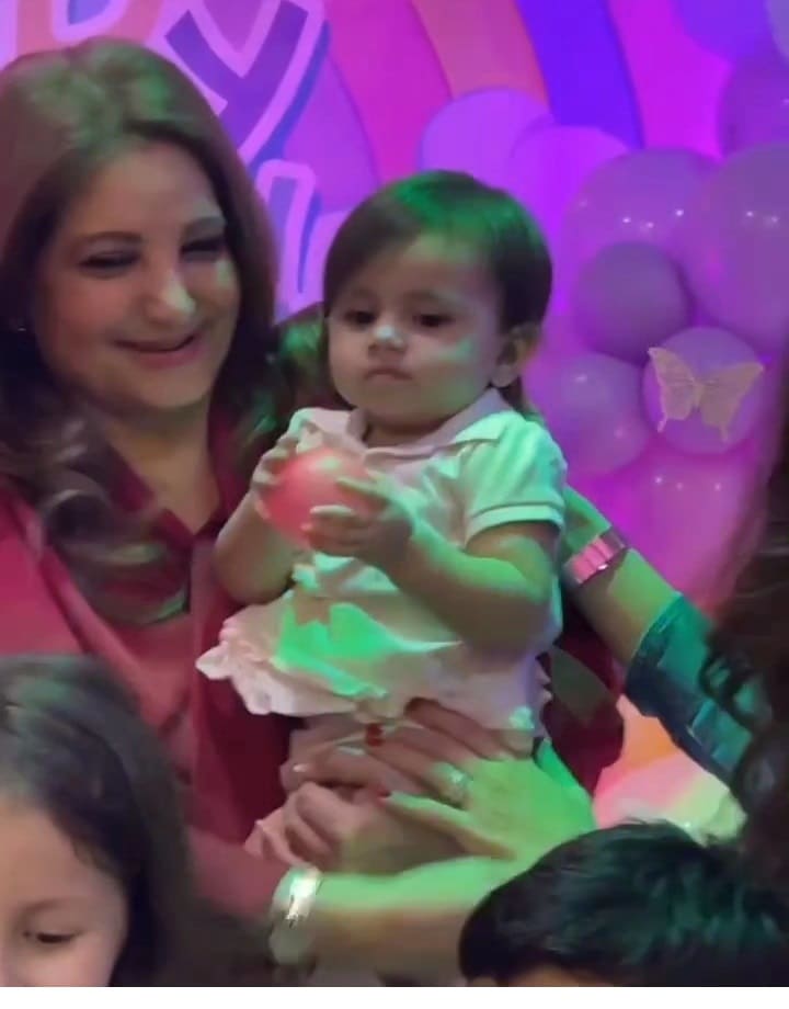 Sadaf Kanwal and Shahroz Sabzwari’s daughter Zahra turns a year old; Netizens shower love and birthday wishes for the toddler
